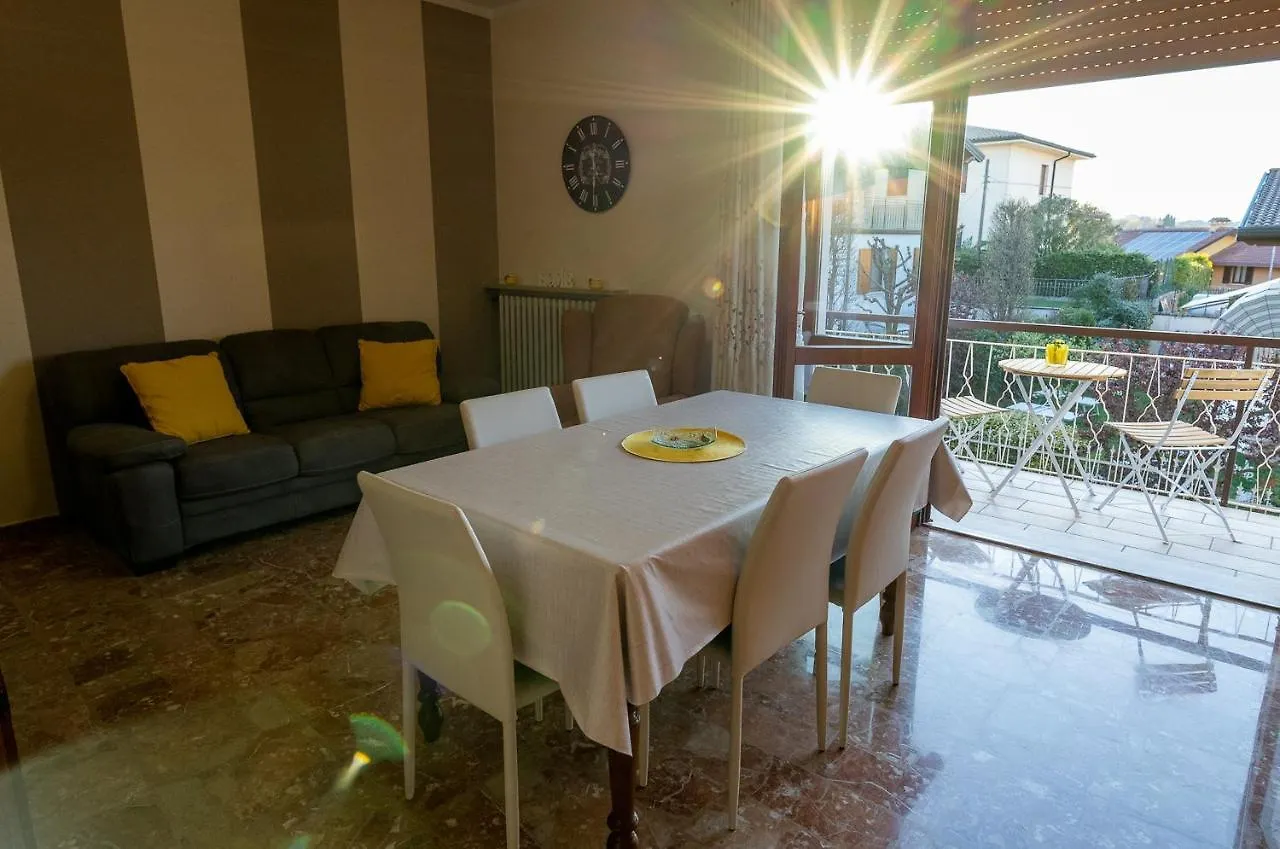 Cinzia'S Holiday Home 代森扎诺-德尔加达